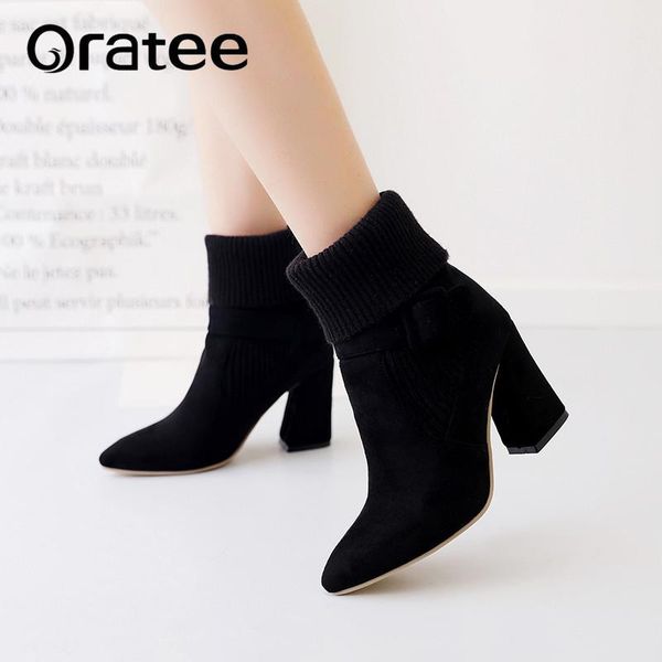 2020 women boots winter warm snow boots women botas mujer lace up fur ankle ladies winter shoes black footwear
2020 women boots winter warm snow boots women botas mujer lace up fur ankle ladies winter shoes black footwear