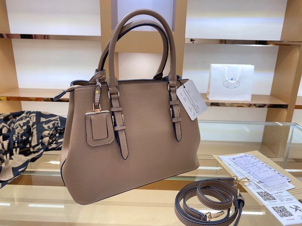 20fw new handbag high-quality designer lady built-in compartment shoulder bag fashionable with lychee pattern shoulder bag wf2012013
20fw new handbag high-quality designer lady built-in compartment shoulder bag fashionable with lychee pattern shoulder bag wf2012013