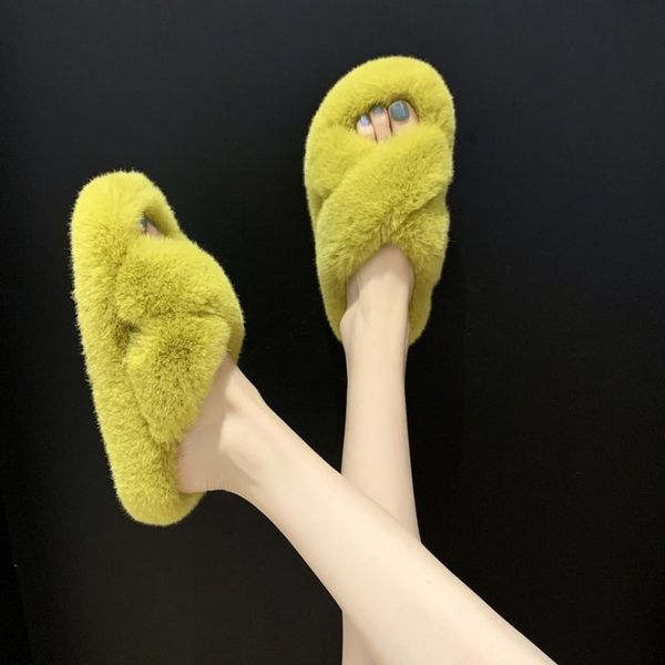 plus size 2020 new furry slippers women autumn and winter fashion open toe cross flip flops shoes x1020, Black
plus size 2020 new furry slippers women autumn and winter fashion open toe cross flip flops shoes x1020, Black