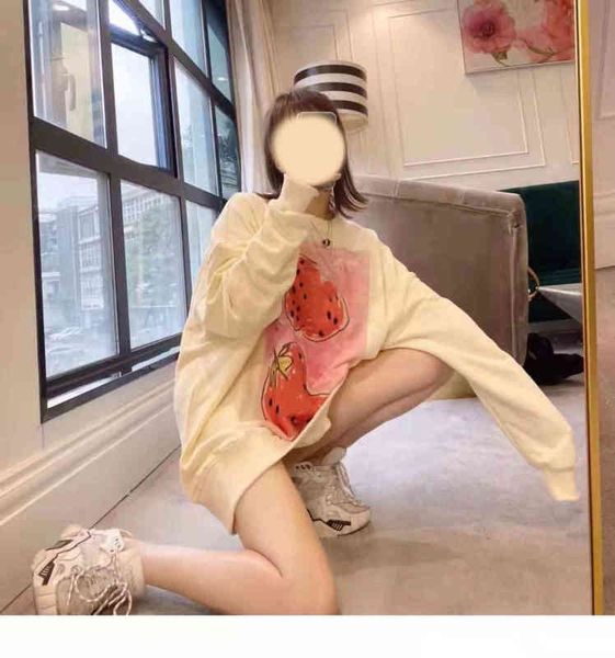 2022 factory wholesale new gujia beaded strawberry pineapple simple and sweet leisure loose terry thick round neck couple sweater, Black
2022 factory wholesale new gujia beaded strawberry pineapple simple and sweet leisure loose terry thick round neck couple sweater, Black