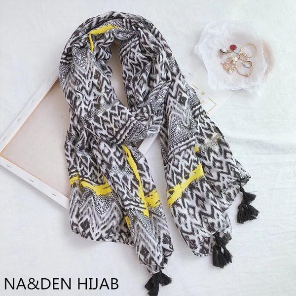 scarves gray and black stripe print viscose shawls with tassel muslim women hijab wraps foulard 10pcs/lot fast, Blue;gray
scarves gray and black stripe print viscose shawls with tassel muslim women hijab wraps foulard 10pcs/lot fast, Blue;gray