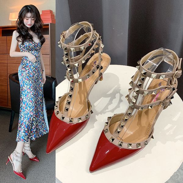 red 2020 summer new korean rivet shallow pointed head bridesmaid thin medium heel cool single shoes, Black
red 2020 summer new korean rivet shallow pointed head bridesmaid thin medium heel cool single shoes, Black
