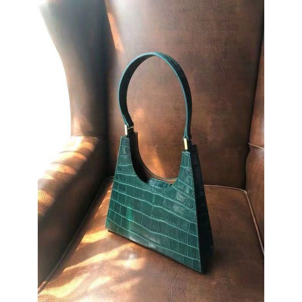 2020 new french niche high sense crocodile pattern french stick used armpit bag female 2020 new tide crossbody bag
2020 new french niche high sense crocodile pattern french stick used armpit bag female 2020 new tide crossbody bag