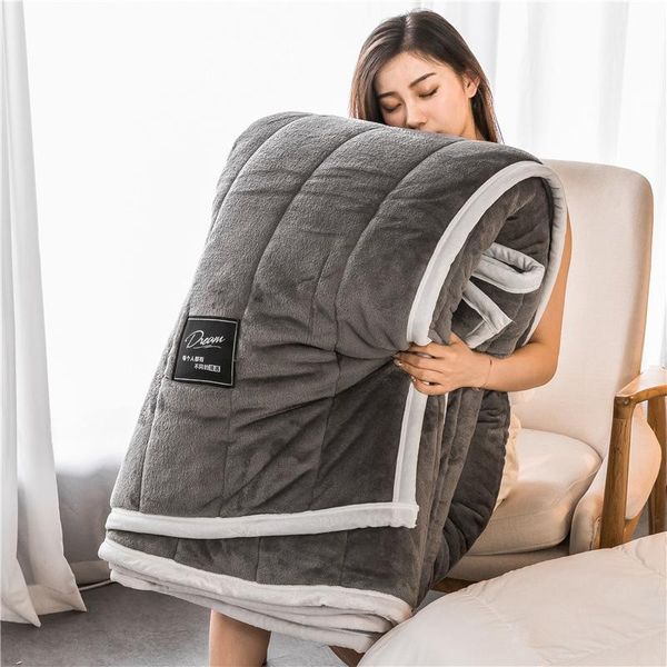 winter thicken quilts flannel velvet blanket warm bed covers magic fleece patchwork comforter 200*230cm 2.3kgs winter bedclothes
winter thicken quilts flannel velvet blanket warm bed covers magic fleece patchwork comforter 200*230cm 2.3kgs winter bedclothes