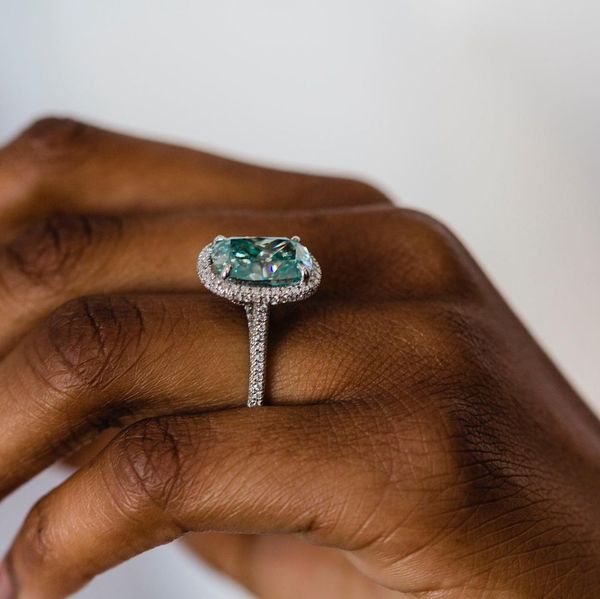 jovovasmile 14k white gold 11.5*11.5 mm green color moissanite 8 carats vvs1 ring with small moissanite stone for woman, Silver
jovovasmile 14k white gold 11.5*11.5 mm green color moissanite 8 carats vvs1 ring with small moissanite stone for woman, Silver