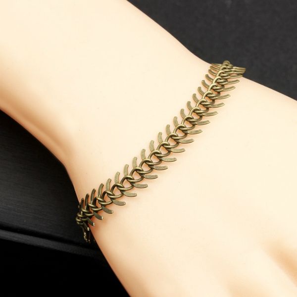 bronze fishbone chain link bracelets hip hop retro alloy chain bracelets for women fashion jewelry gifts, Black
bronze fishbone chain link bracelets hip hop retro alloy chain bracelets for women fashion jewelry gifts, Black