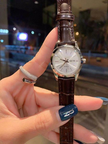tm watch style fashion watche 40mm leather day date watch quartz battery wristwatch womens mens watches gift, Slivery;brown
tm watch style fashion watche 40mm leather day date watch quartz battery wristwatch womens mens watches gift, Slivery;brown