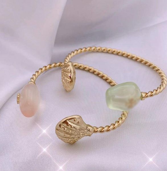 fashion real 18k gold plated resin green/pink crystal shell cuff bracelet cuff bangle letter chian brand gift, White
fashion real 18k gold plated resin green/pink crystal shell cuff bracelet cuff bangle letter chian brand gift, White