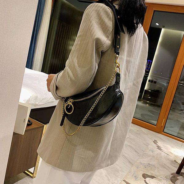trendy chest bags for women 2021 chain crossbody shoulder small waist bag vintage leather handbag and purse
trendy chest bags for women 2021 chain crossbody shoulder small waist bag vintage leather handbag and purse