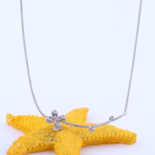2020 new 925 sterling silver pan necklace silver lucky clover pan necklace for women wedding party gift fashion jewelry q0531
2020 new 925 sterling silver pan necklace silver lucky clover pan necklace for women wedding party gift fashion jewelry q0531