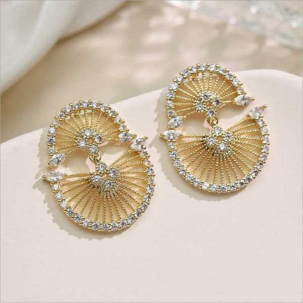 stud women simple style fashion exaggerated fan-shaped zircon earrings for women1, Golden;silver
stud women simple style fashion exaggerated fan-shaped zircon earrings for women1, Golden;silver