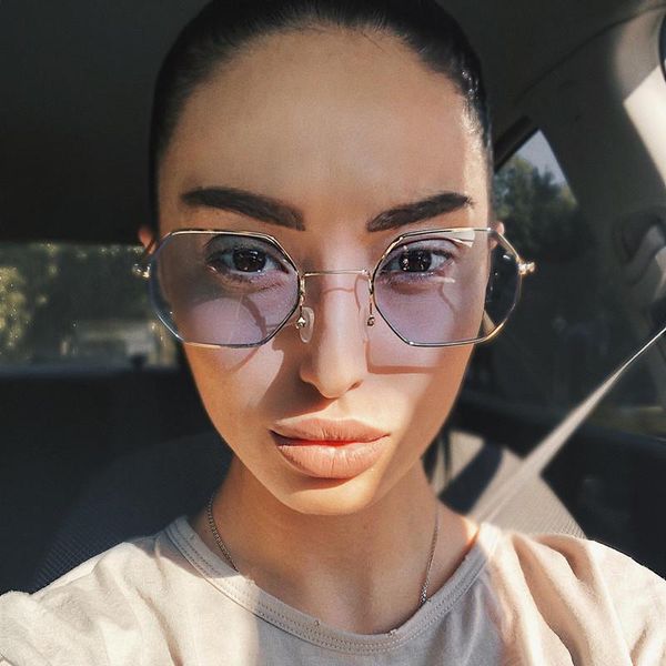 sunglasses 2021 square women men retro fashion rose gold sun glasses brand transparent ladies, White;black
sunglasses 2021 square women men retro fashion rose gold sun glasses brand transparent ladies, White;black