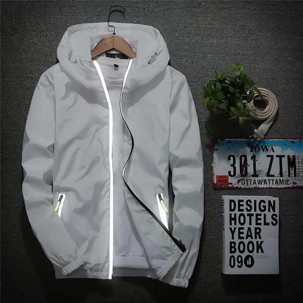 2020 new fashion men's jacket coat hooded coat long sleeve zipper coat wind proof and waterproof spring and autumn style, Black;brown
2020 new fashion men's jacket coat hooded coat long sleeve zipper coat wind proof and waterproof spring and autumn style, Black;brown