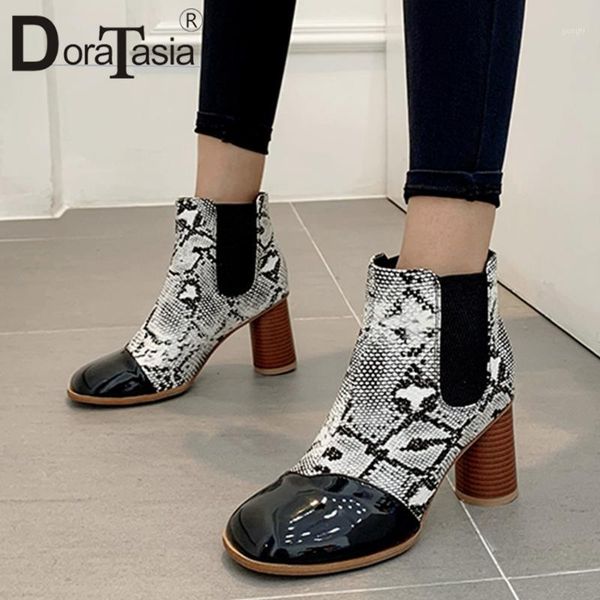 boots doratasia ankle 2021 autumn winter snake prints mixed colors high heels slip on ladies woman plus size 32-481, Black
boots doratasia ankle 2021 autumn winter snake prints mixed colors high heels slip on ladies woman plus size 32-481, Black