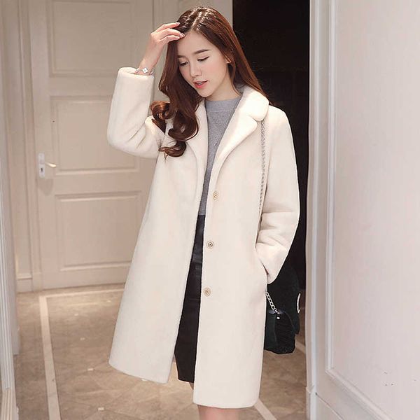 2021 new thick warm women long black fur coat winter korean women fur jacket plus size fashion female coat overcoat
2021 new thick warm women long black fur coat winter korean women fur jacket plus size fashion female coat overcoat