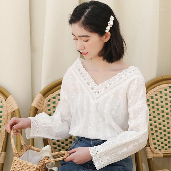 women's blouses & shirts make temperament white stitching hollow out big v-neck lace small unlined upper garment sleeve blouse in femal
women's blouses & shirts make temperament white stitching hollow out big v-neck lace small unlined upper garment sleeve blouse in femal