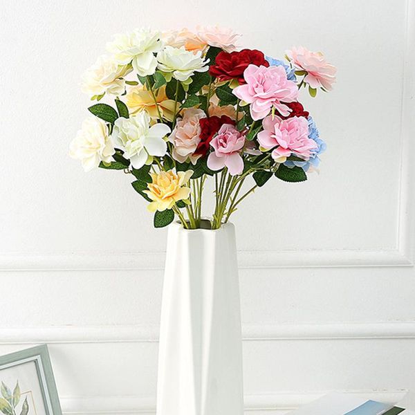 1pc artificial dahlia flowers wedding gardenia 3 heads cape jasmine flower for home living room decoration
1pc artificial dahlia flowers wedding gardenia 3 heads cape jasmine flower for home living room decoration