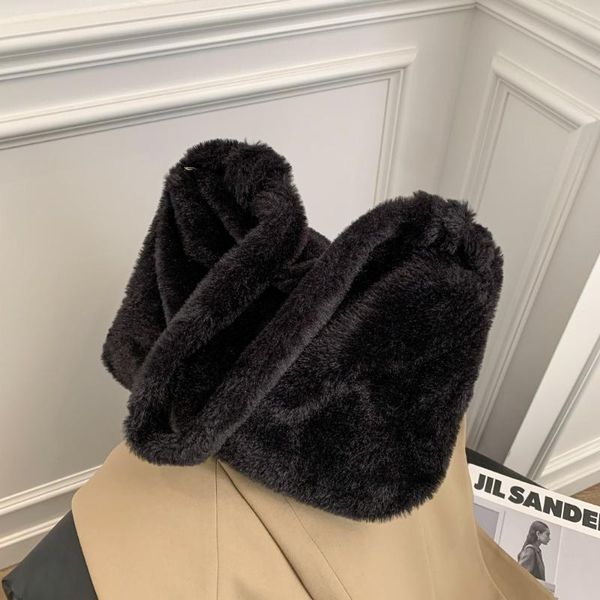 cross body 2021 women winter fashion premium plush shoulder bag soft fabric handbag totes
cross body 2021 women winter fashion premium plush shoulder bag soft fabric handbag totes