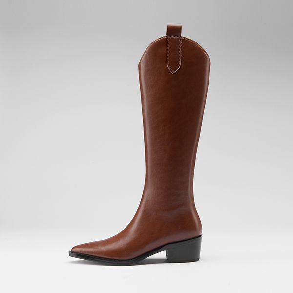 2021 the new street style toe at natural leather high-fashion black zipper medium with robust women's riding boots jt0s
2021 the new street style toe at natural leather high-fashion black zipper medium with robust women's riding boots jt0s