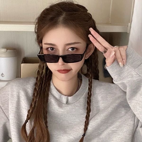 personality small box women's korean version of fashion ins trampy girl sunglasses red street shooting hip-hop style, White;black
personality small box women's korean version of fashion ins trampy girl sunglasses red street shooting hip-hop style, White;black