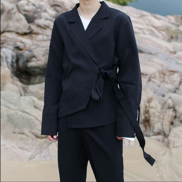 2020 small male jacket blazers asymmetrical hairstylist design belt personality a single breasted western suit s-5xl unay, White;black
2020 small male jacket blazers asymmetrical hairstylist design belt personality a single breasted western suit s-5xl unay, White;black