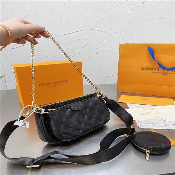 classic woman hand bags genuine leather flap clutch shoulder small female package lamb purse gold chain fashion bag wholesale size 23cm*13cm
classic woman hand bags genuine leather flap clutch shoulder small female package lamb purse gold chain fashion bag wholesale size 23cm*13cm