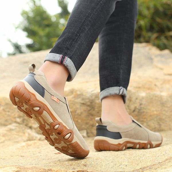 new brand men shoes genuine leather loafers breathable spring autumn casual shoes outdoor non slip men sneakers 201012, Black
new brand men shoes genuine leather loafers breathable spring autumn casual shoes outdoor non slip men sneakers 201012, Black