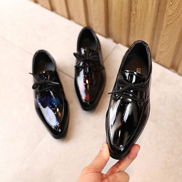 autumn new children leather shoes boys dress shoes solid color black kids casual shoes british style soft sole student sp085 y201028, Black;red
autumn new children leather shoes boys dress shoes solid color black kids casual shoes british style soft sole student sp085 y201028, Black;red