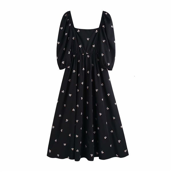 new elegant women square collar 2021 fashion ladies floral embroidery sweet female chic sleeve long es km3b, Black;gray
new elegant women square collar 2021 fashion ladies floral embroidery sweet female chic sleeve long es km3b, Black;gray