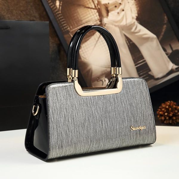 2020 new fashion ladies leather handbags boston women bag over shoulder patent leather clutch evening party bag designer bolsas
2020 new fashion ladies leather handbags boston women bag over shoulder patent leather clutch evening party bag designer bolsas