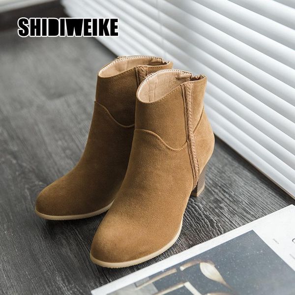 boots autumn winter women solid european ladies shoes 2021 cow suede leather back zipper ankle v816, Black
boots autumn winter women solid european ladies shoes 2021 cow suede leather back zipper ankle v816, Black