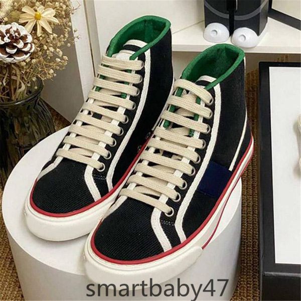 2021 winter lovers sneakers canvas shoes high lace up shoes women men canvas casual shoes quality, Black;red
2021 winter lovers sneakers canvas shoes high lace up shoes women men canvas casual shoes quality, Black;red