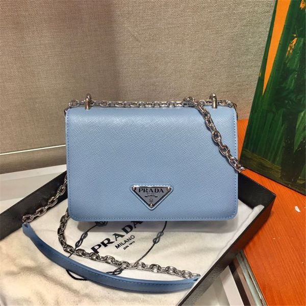 925new women's one-shoulder bag 7a high-end custom boutique bag fashion trend delicate style business casual style silver accessories
925new women's one-shoulder bag 7a high-end custom boutique bag fashion trend delicate style business casual style silver accessories