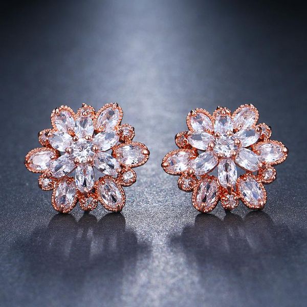 2021 z venta caliente cubic zircon mujeres perno prisionero del oido elegante nupcial boda de la flor del perno prisionero, Golden;silver
2021 z venta caliente cubic zircon mujeres perno prisionero del oido elegante nupcial boda de la flor del perno prisionero, Golden;silver