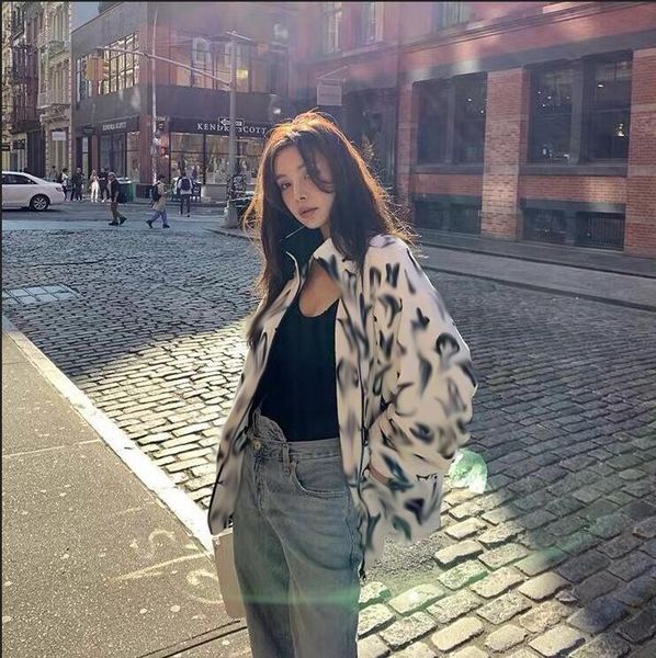 ss20 fashion design extra thick warm sweater, jacquard letters, coats of the same style for men and women, of freight, White;black
ss20 fashion design extra thick warm sweater, jacquard letters, coats of the same style for men and women, of freight, White;black