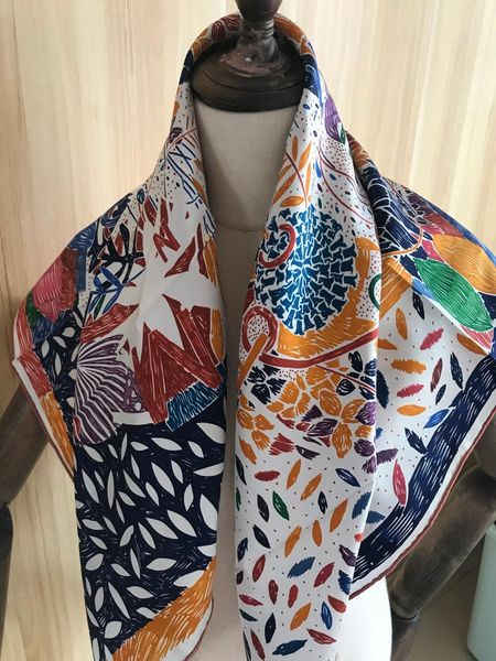 scarves 2021 arrival spring classic pattern 100% pure silk scarf twill hand made roll 90*90 cm shawl wrap for women lady gift, Blue;gray
scarves 2021 arrival spring classic pattern 100% pure silk scarf twill hand made roll 90*90 cm shawl wrap for women lady gift, Blue;gray