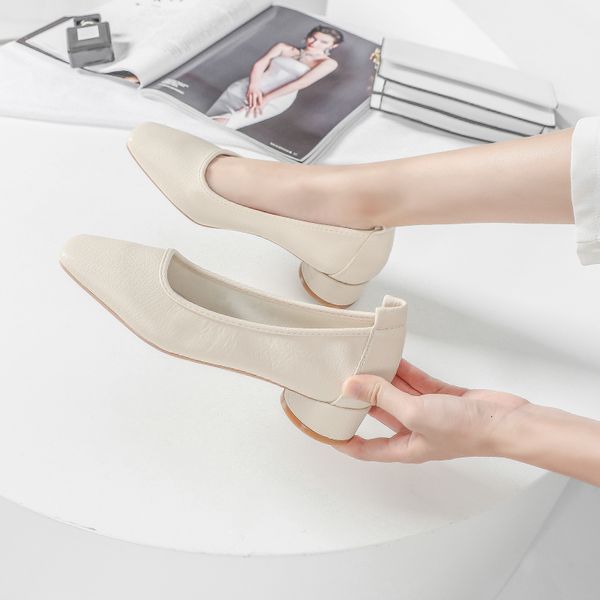 leather and soft soled granny shoes 2020 spring new thick korean version fashion versatile medium heel square head shallow mouth
leather and soft soled granny shoes 2020 spring new thick korean version fashion versatile medium heel square head shallow mouth