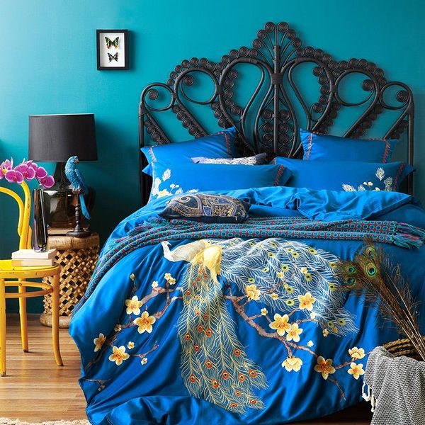 4/6 pcs bedding set embroidery luxury duvet cover pillowcases flat bed sheet european noble king size home textile
4/6 pcs bedding set embroidery luxury duvet cover pillowcases flat bed sheet european noble king size home textile