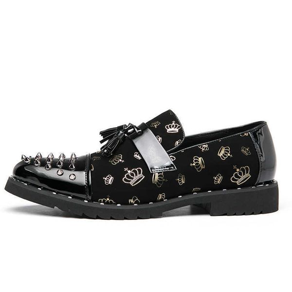 wholesale classic luxury spring luxury designer business loafers men punk rivet decoration black leather prom shoes with golden crown print
wholesale classic luxury spring luxury designer business loafers men punk rivet decoration black leather prom shoes with golden crown print
