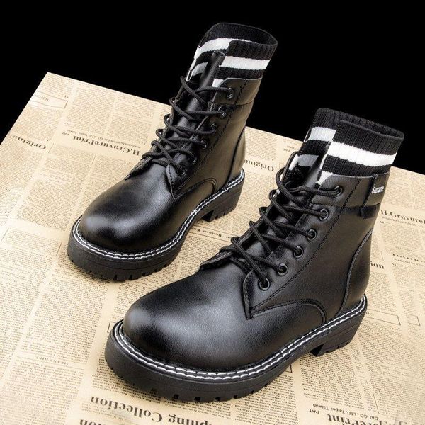2021 black platform combat ankle boots for women lace up buckle strap woman shoes winter biker boots big size
2021 black platform combat ankle boots for women lace up buckle strap woman shoes winter biker boots big size