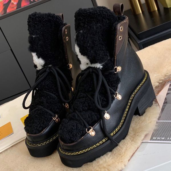 2020 brand new genuine leather women ankle boots winter fashion beaubourg boots designer shoes woman chunky heel boots, Black
2020 brand new genuine leather women ankle boots winter fashion beaubourg boots designer shoes woman chunky heel boots, Black