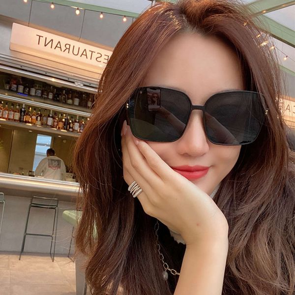 driving sunglasses polarizer big face thin net red street fashion sunglasses anti uv 2021 new glasses, White;black
driving sunglasses polarizer big face thin net red street fashion sunglasses anti uv 2021 new glasses, White;black
