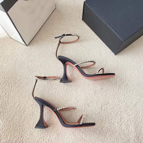 2022 sandals for women designer heels sliders sandals classic slippers leather color flat rubber wedding dress travel outdoor beach boots he, Black
2022 sandals for women designer heels sliders sandals classic slippers leather color flat rubber wedding dress travel outdoor beach boots he, Black