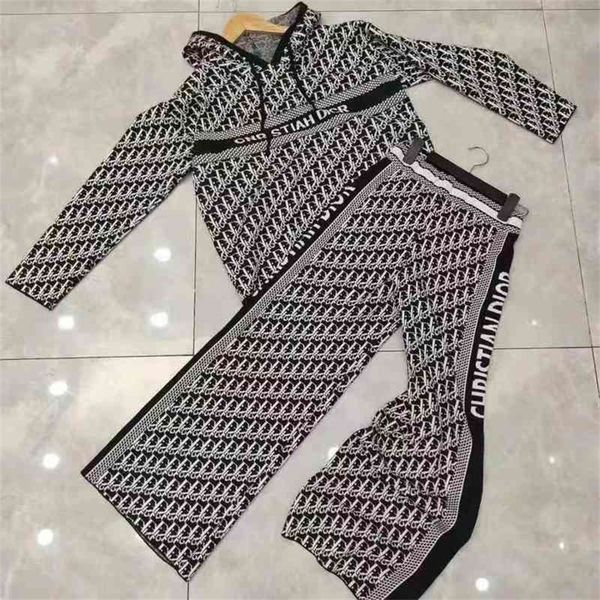 autumn new loose fashion letter hooded simple two-piece set of long sleeved trousers for women, White;black
autumn new loose fashion letter hooded simple two-piece set of long sleeved trousers for women, White;black