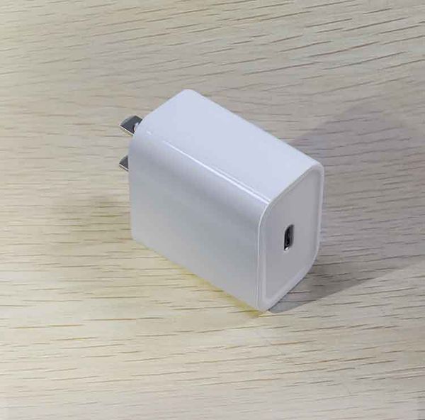 20w /18w pd quicker chargers usb-c port suitable for iphone 12 mobile phone fast charger head used with usb-c to lighting line
20w /18w pd quicker chargers usb-c port suitable for iphone 12 mobile phone fast charger head used with usb-c to lighting line