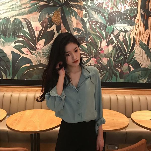the new korean version of chic retro solid color v-neck slim long-sleeved single-breasted shirt blouse female chiffon cardigan, White
the new korean version of chic retro solid color v-neck slim long-sleeved single-breasted shirt blouse female chiffon cardigan, White