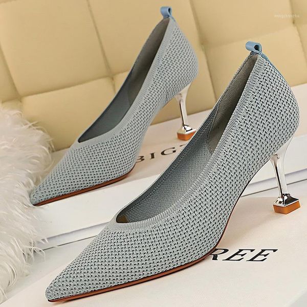 dress shoes 2021 autumn women 7cm high heels crystal pumps pointed toe kitten elegant lady low escarpins female prom shoes1, Black
dress shoes 2021 autumn women 7cm high heels crystal pumps pointed toe kitten elegant lady low escarpins female prom shoes1, Black
