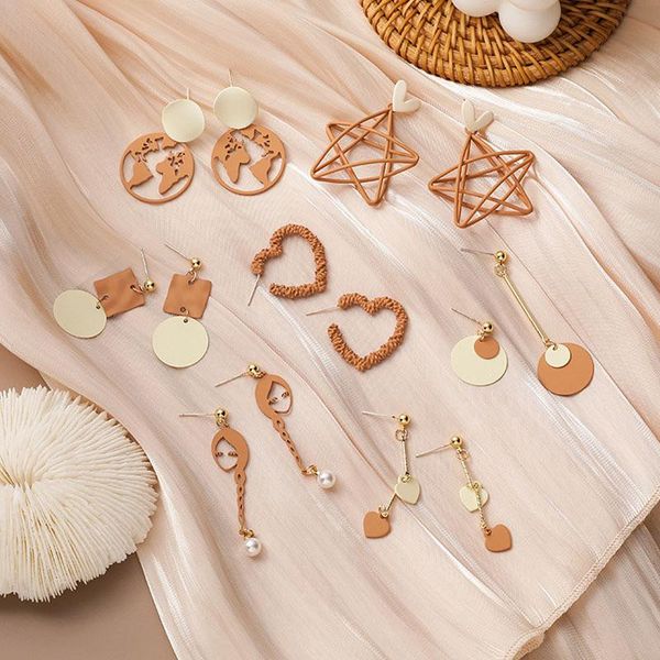 dangle & chandelier 2021 autumn winter brown color vintage hollow star heart wafer drop earrings for women fashion bijoux pendientes, Silver
dangle & chandelier 2021 autumn winter brown color vintage hollow star heart wafer drop earrings for women fashion bijoux pendientes, Silver