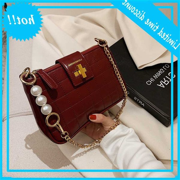 xiaoxiangfeng lingge small square pearl chain underarm women's 2021 new fashion messenger bag
xiaoxiangfeng lingge small square pearl chain underarm women's 2021 new fashion messenger bag