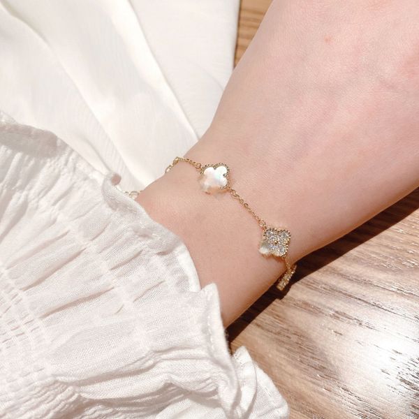 корейские естественного braceletbracelet braceletshell браслет ины двухстороннего ветер циркон инкрустация позолоченной трава чистой красную, Golden;silver
корейские естественного braceletbracelet braceletshell браслет ины двухстороннего ветер циркон инкрустация позолоченной трава чистой красную, Golden;silver